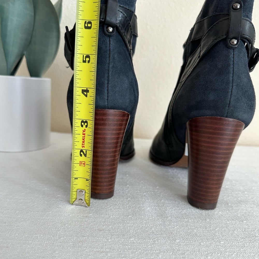Clarks Kacia Garnet Navy Blue Suede/Leather Mid Height Heeled Boots Women’s 9M - Picture 8 of 11